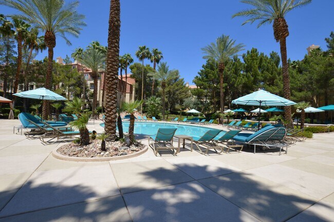 Building Photo - 210 E Flamingo Rd