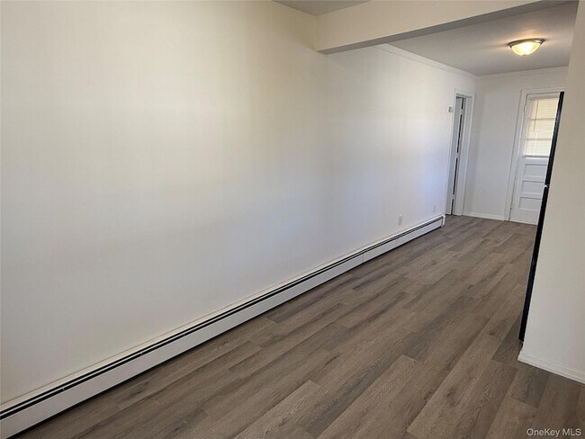 Building Photo - 21 Sherwood Dr