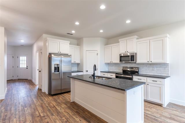 Building Photo - 8017 Sawdust Trl