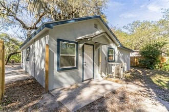 Building Photo - 6310 Belle Isles Dr