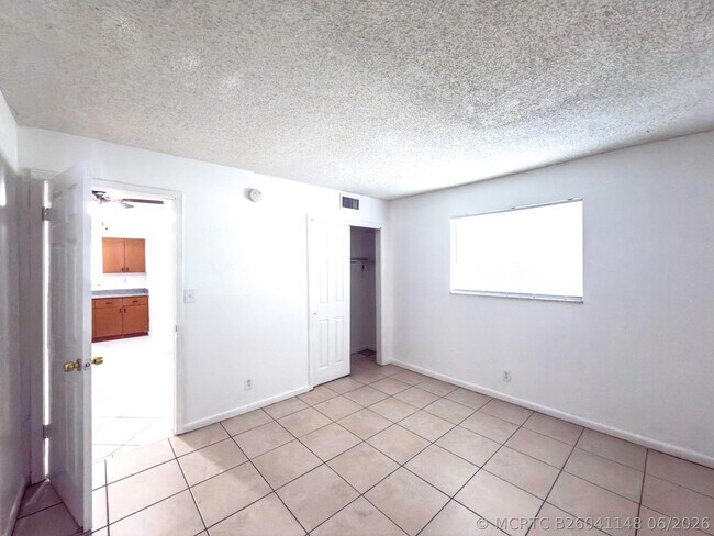 Building Photo - 4109 Riverside Dr