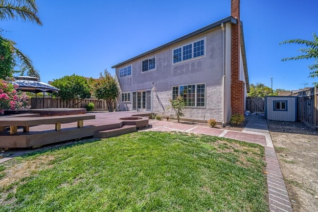 Building Photo - 35216 Wycombe Pl