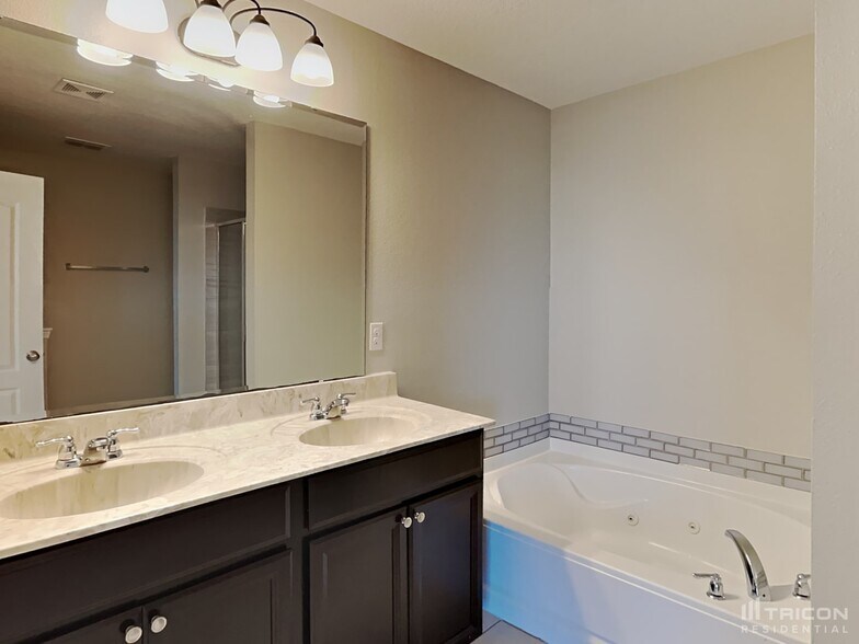 Building Photo - 509 Kestrel Dr