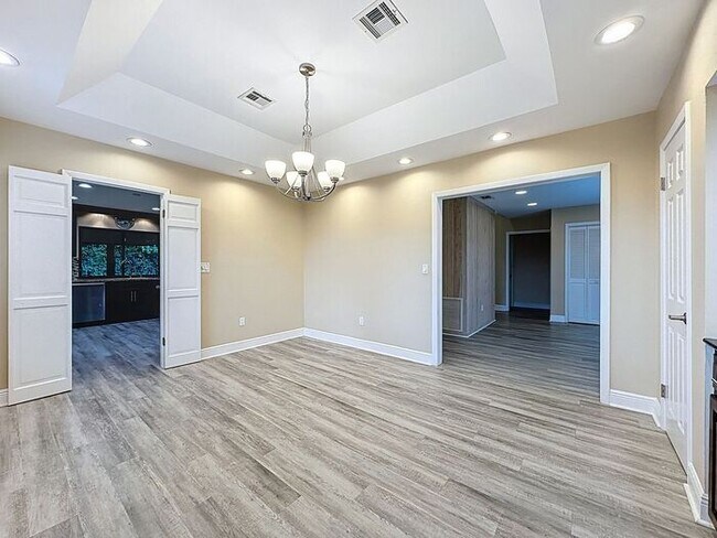 Building Photo - Exquisite Lake County Home with Lake Harris Views