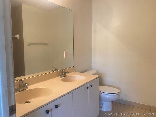 Building Photo - 8214 Prestige Commons Dr