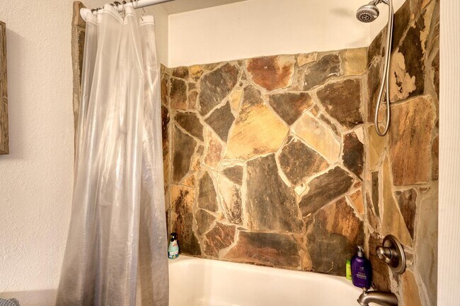 Building Photo - 88 Steelaway Ln