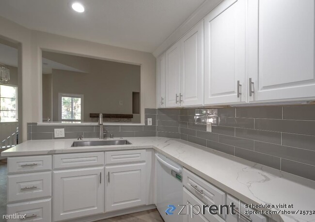 Building Photo - 2 br, 2 bath Condo - 11945 Tivoli Park Row...