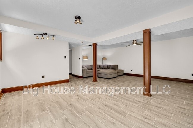 Building Photo - 1155 Old Linden Rd
