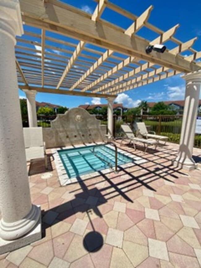 Building Photo - Boynton Beach Condominium