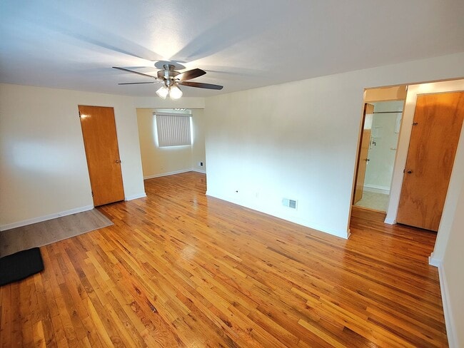 Building Photo - *Beautifully Updated 3BD/2BA Single Family Home Available in Whitehall*