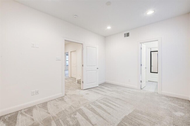 Building Photo - 1510 Johnson St