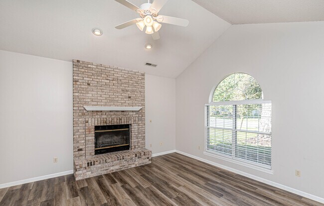 Building Photo - 1416 Whitburn Dr