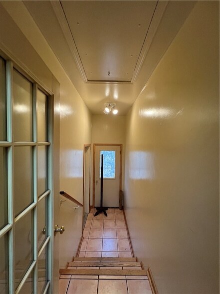 Building Photo - 340 Campbell Rd