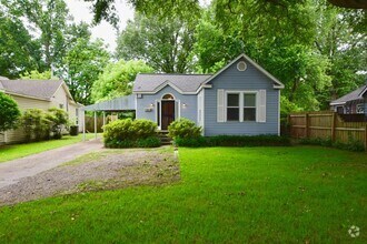 Building Photo - Charming 3 bed, 2 bath home near U of M