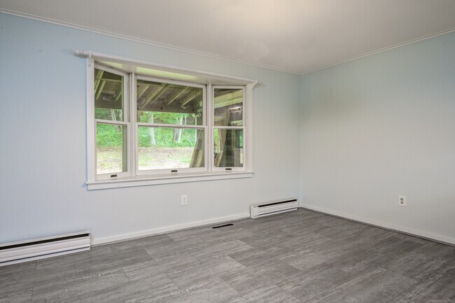Building Photo - 52B Fuller Mountain Rd