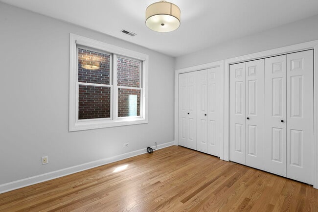 Building Photo - 2725 N Magnolia Ave