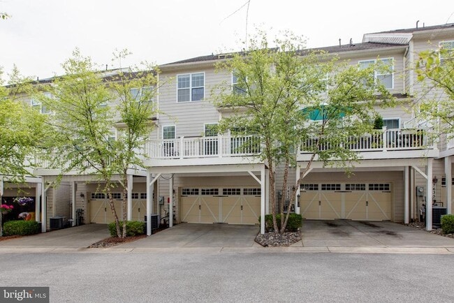 Building Photo - 7631 Elmcrest Rd