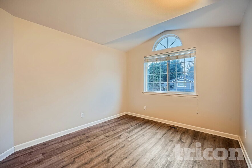 Building Photo - 5215 Nathan Ave SE