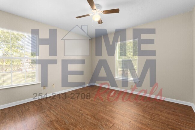 Building Photo - 2007 Elkins Ave