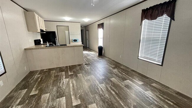 Building Photo - 1203 Thicket Ct