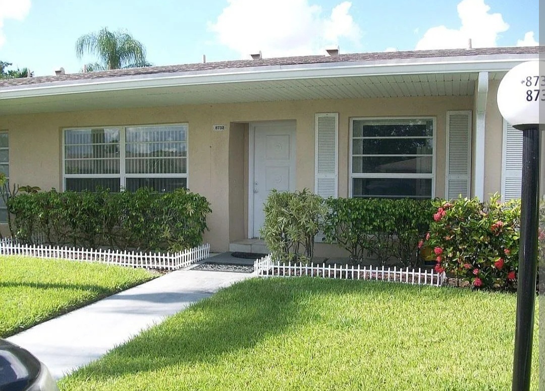 Building Photo - 8732 Bella Vista Dr