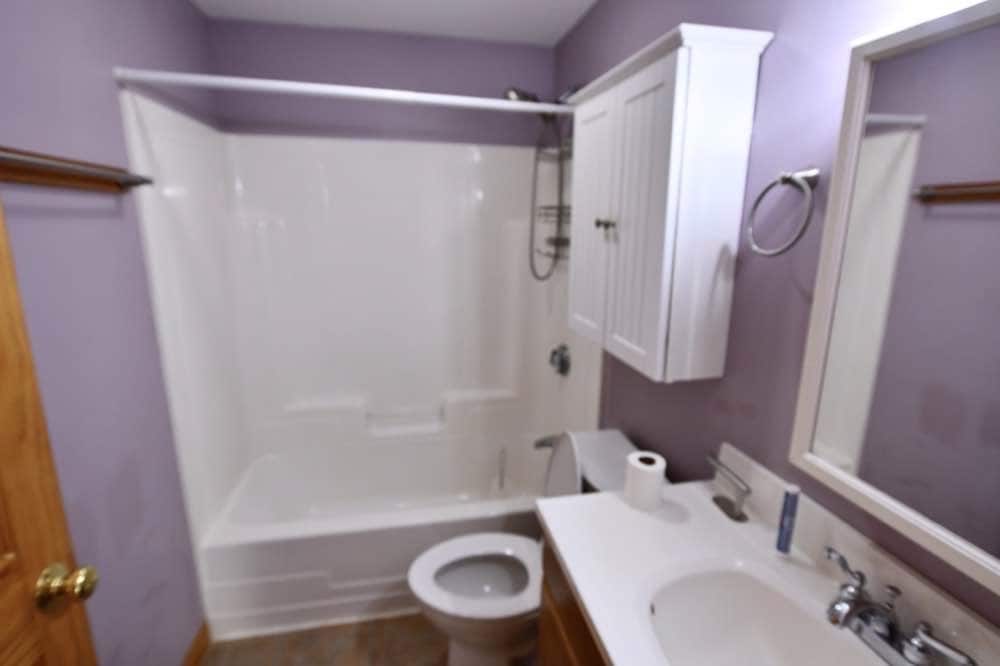 Building Photo - 321 Christian Hill Rd