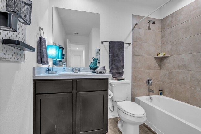 Building Photo - 14129 Upper Gardenia Ln