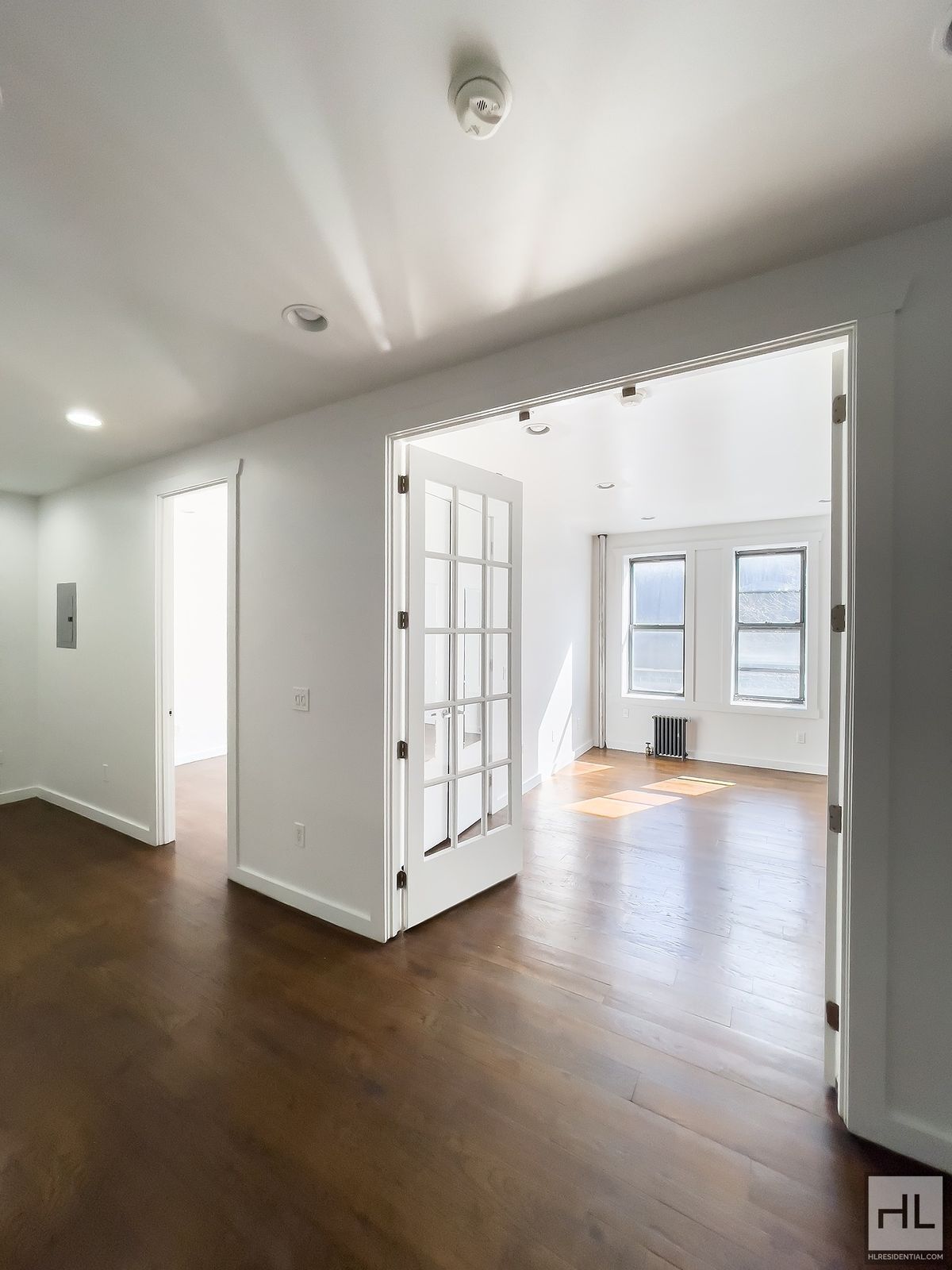 Building Photo - EASTERN PARKWAY / Crown Heights / Spacious...
