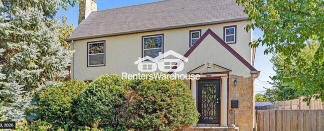 Building Photo - 2925 Sunset Blvd