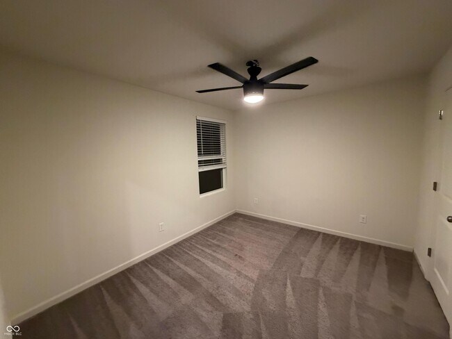 Building Photo - 15545 Westmoor Ave