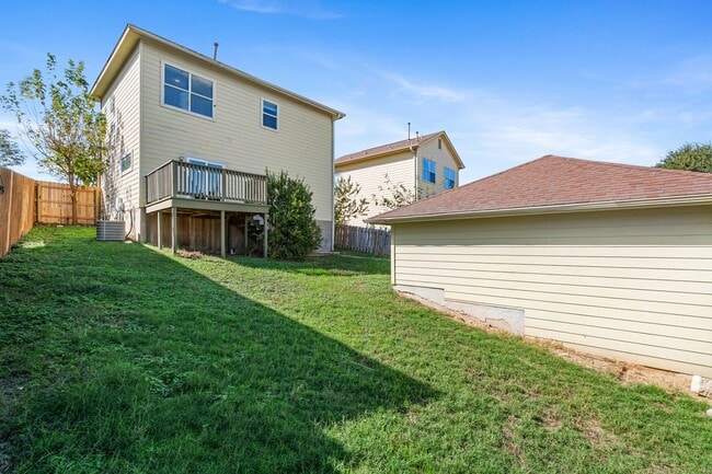 Building Photo - Agavae - MLK / 183 - Remodeled 3BD 2.5BA - Garage - Fenced Yard   - $1600