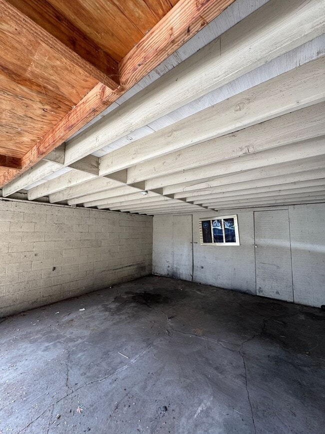 Building Photo - 49-53 Mosswood Ave
