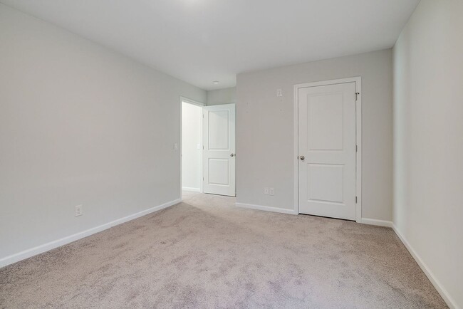 Building Photo - Spacious 5BR Home with Loft & Smart Features in Rincon