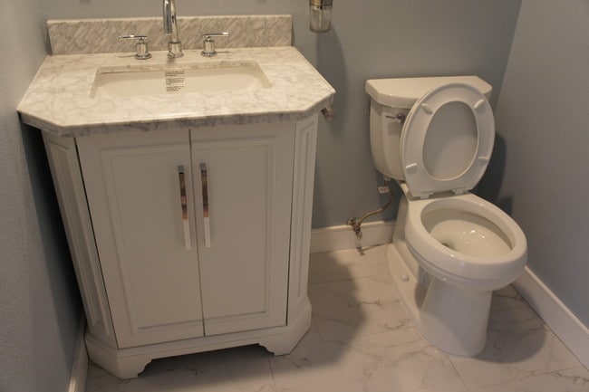 1/2 Bathroom - 9063 Cattaraugus Ave