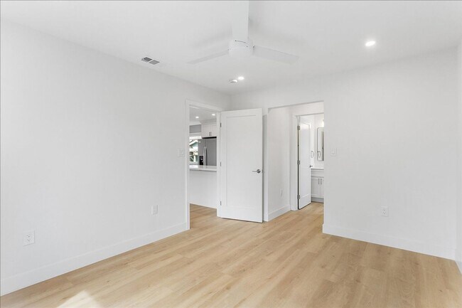 Building Photo - 1832 9th St