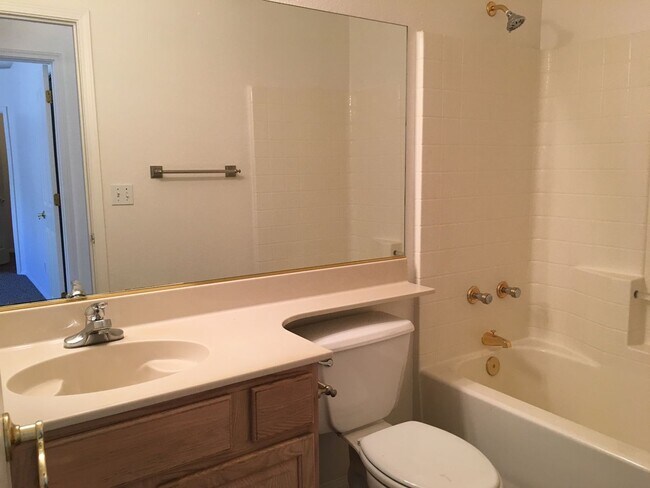 Building Photo - 7020 E Pueblo Ave