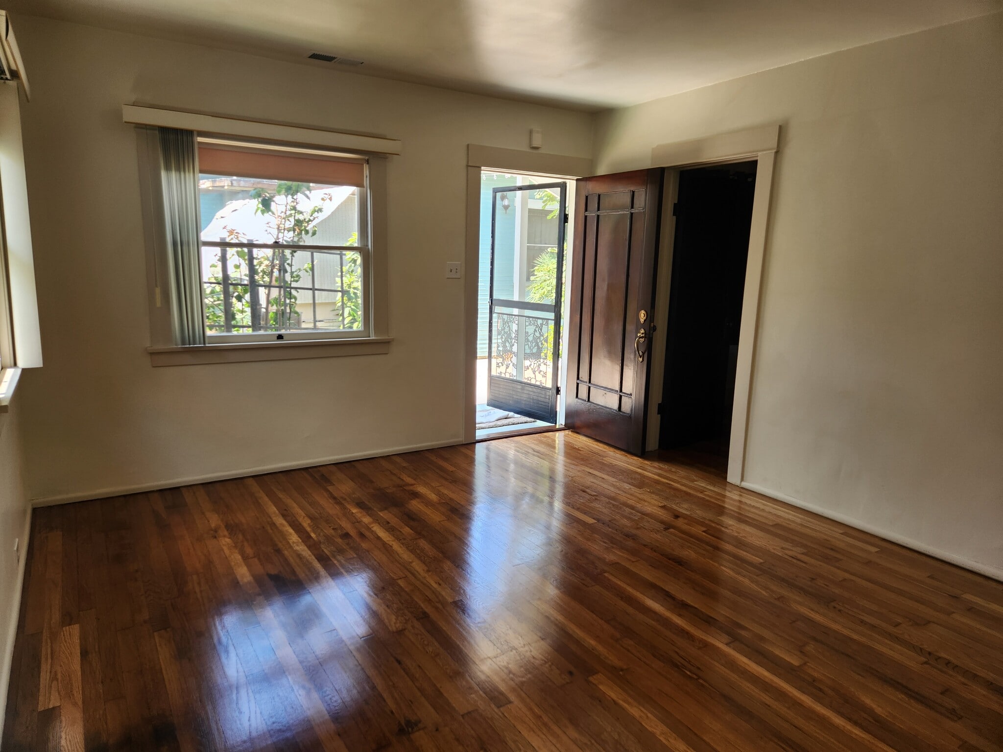 Building Photo - 612 Coronado Ave