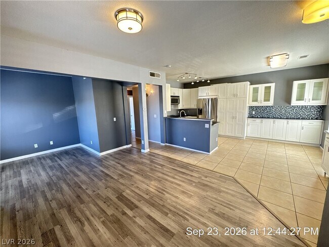 Building Photo - 251 S Green Valley Pkwy