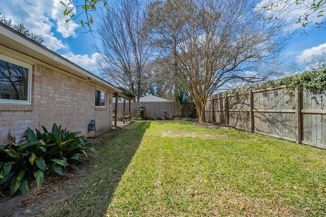 Building Photo - 12406 Nova Dr