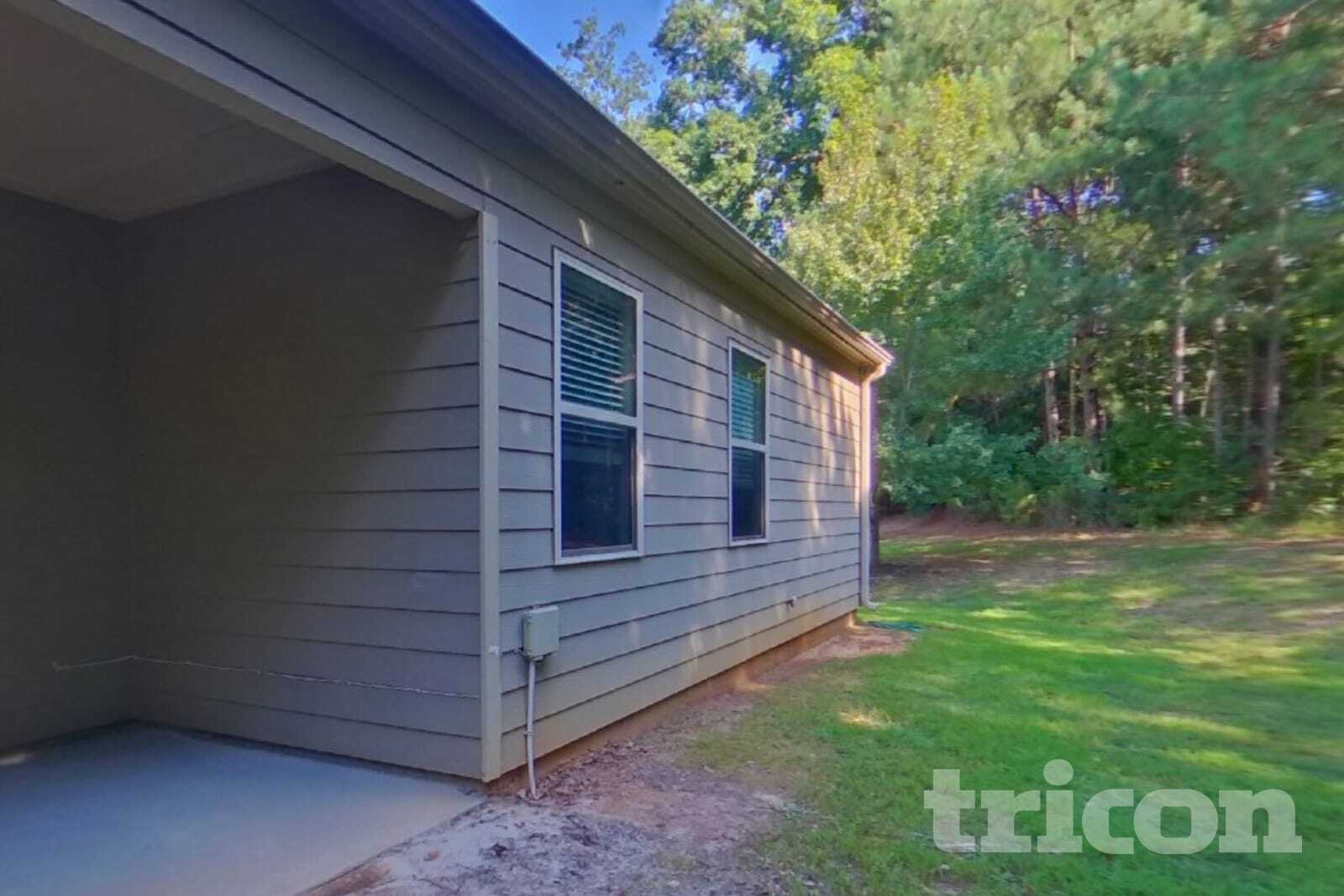 Building Photo - 474 Lake Ridge Ln