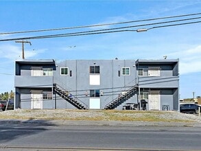 Building Photo - Affordable 2 Bed | 1 Bath Multi-Family Unit – Las Vegas