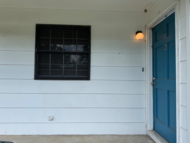 Building Photo - 4706 Metro Park Ln