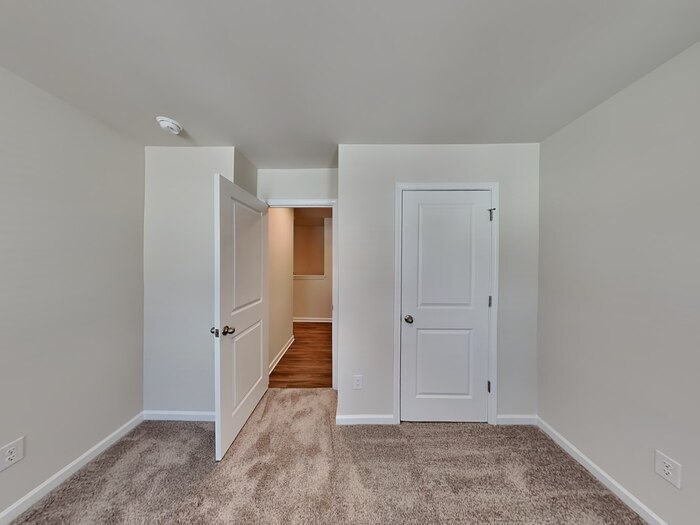 Building Photo - 123 Wayne Ln