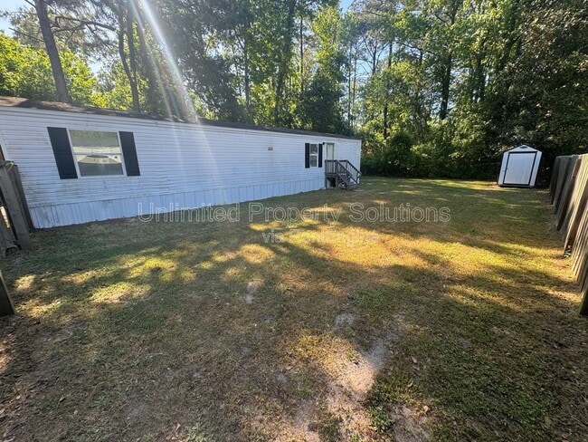 Building Photo - 9499 Wendi Dr NE