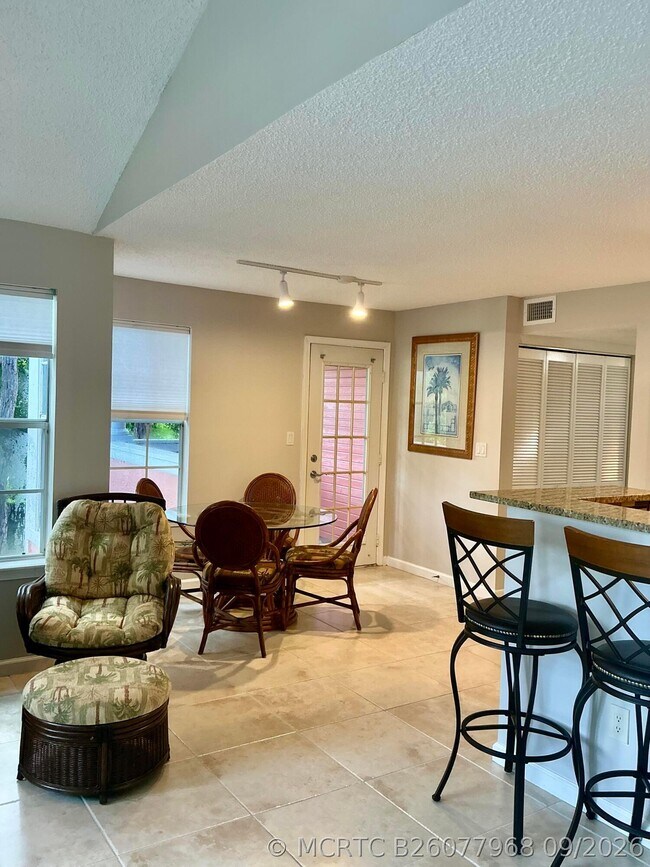Building Photo - 1125 Crystal Way