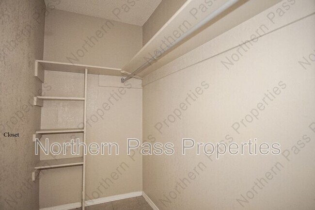 Building Photo - 8604 Lawson St