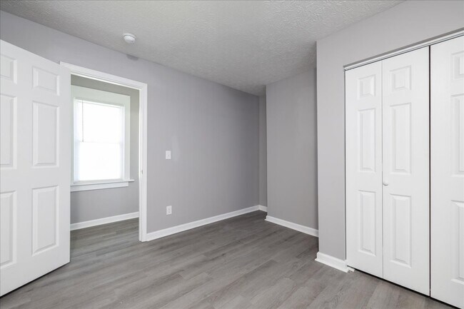 Building Photo - 4004 Grand Ave