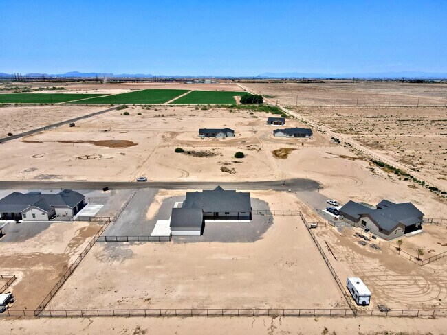 Building Photo - 2351 E Cana Ln