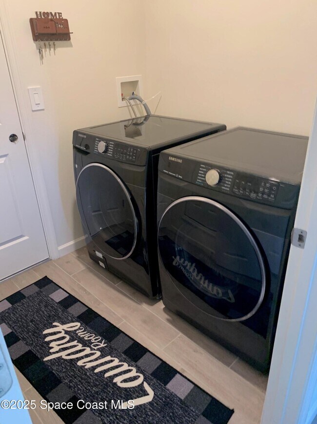 Building Photo - 4186 Broomsedge Cir