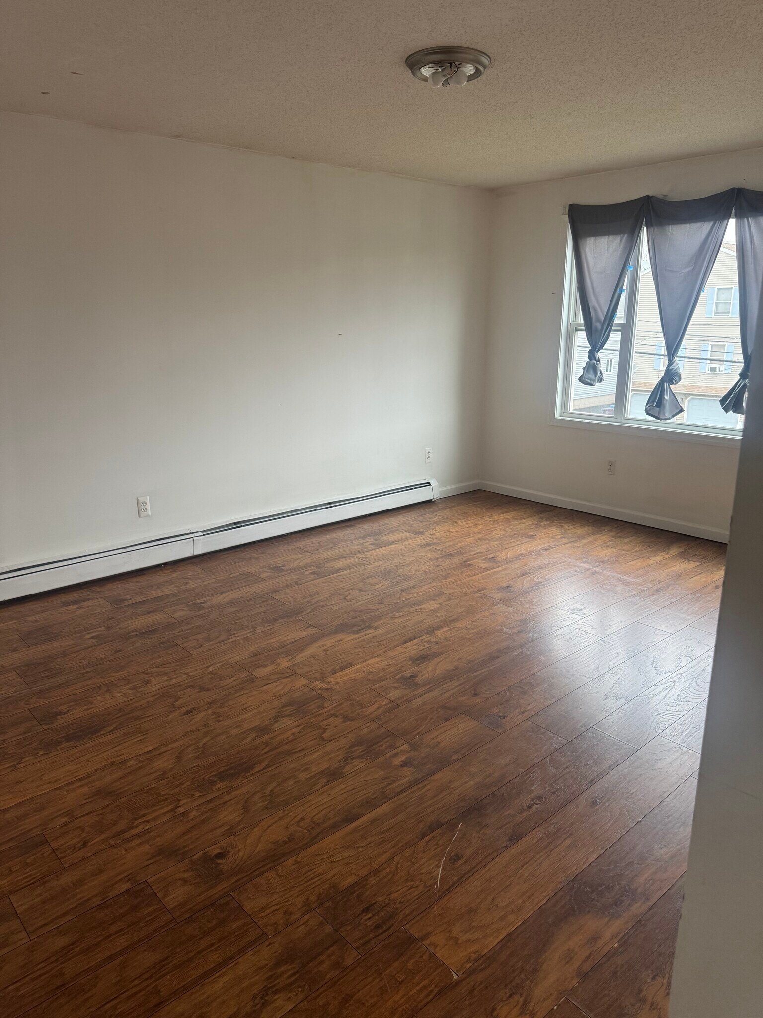 Building Photo - 52 Charles St